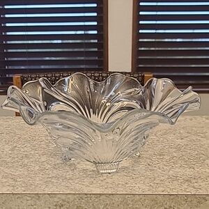 Cambridge Art Deco 12 inch round Footed bowl